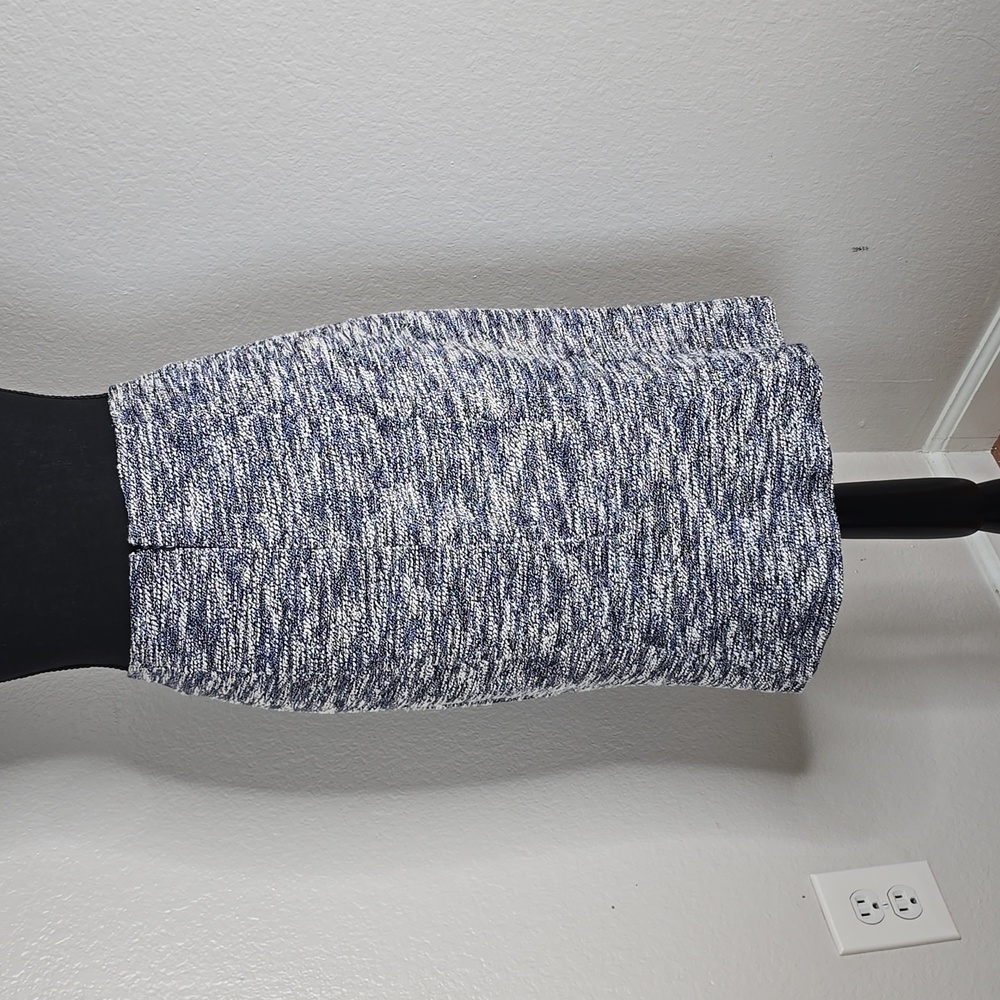 Ann Taylor Tweed Pencil Skirt in Blue, White, and Black Size 14 - Picture 4 of 5